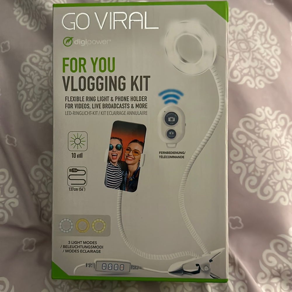 COPY - COPY - Go Viral Vlogging Kit